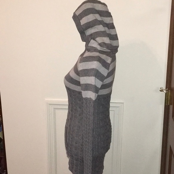 Tokyo brand Sweater Dress - Picture 2 of 6